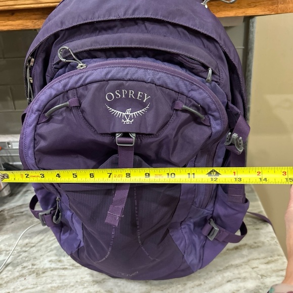 Osprey Nova 24/Seven Series Women’s Backpack Purple Laptop Pad Hiking Travel Bag - Picture 2 of 8